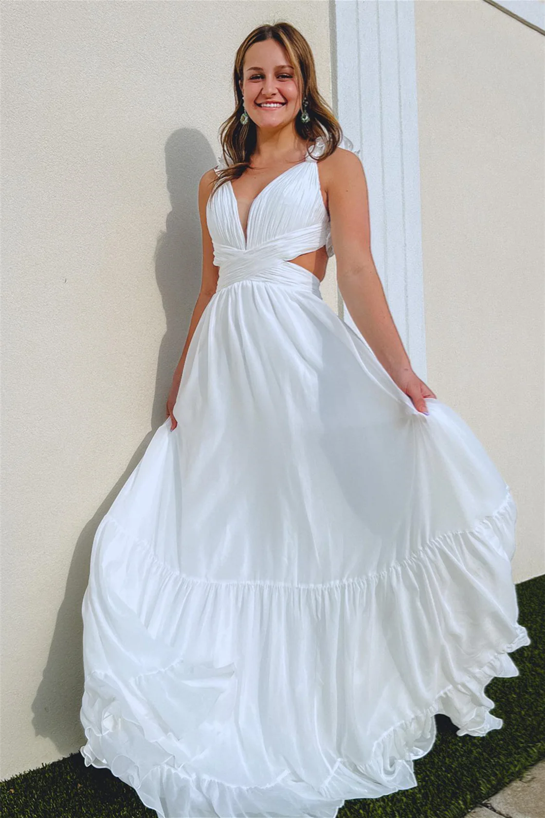 Vestidos formales/Vestido de fiesta largo blanco con tirantes con volantes, plisado, escote en V profundo/Tiendas de vestidos de fiesta